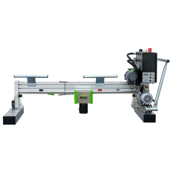 Vista frontal de la regla vibrante MAI FLOORMASTER XL para nivelación profesional de solados